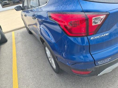 Lightning Blue Metallic 2019 Ford Escape SE