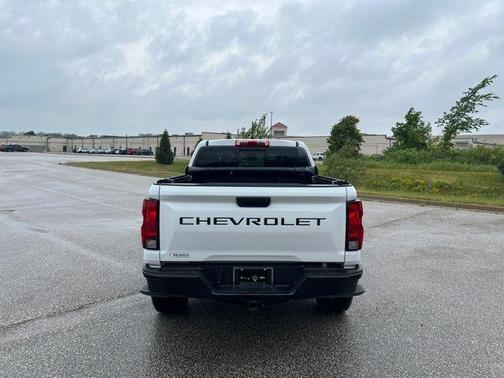 Summit White 2024 Chevrolet Colorado Trail Boss