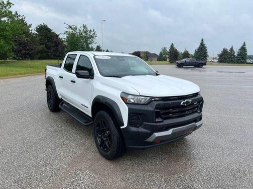 Summit White 2024 Chevrolet Colorado Trail Boss
