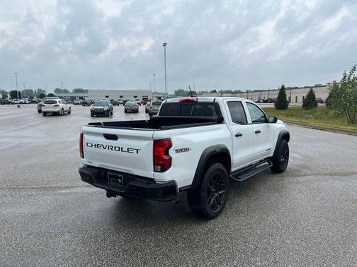 Summit White 2024 Chevrolet Colorado Trail Boss