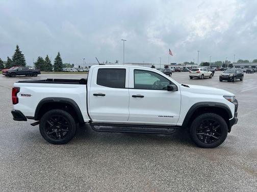 Summit White 2024 Chevrolet Colorado Trail Boss
