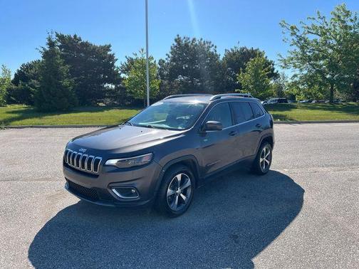 Granite Crystal Clearcoat Metallic 2019 Jeep Cherokee Limited