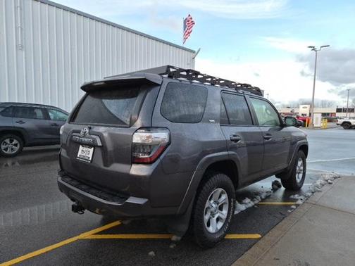2021 Toyota 4Runner SR5
