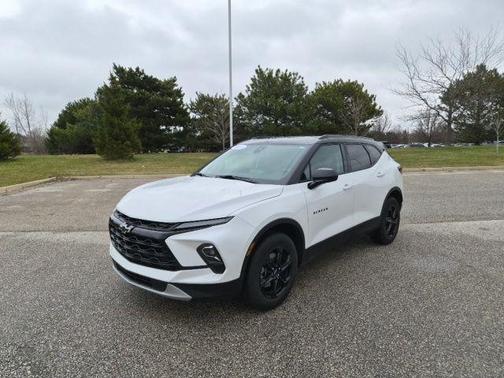 Iridescent Pearl Tricoat 2024 Chevrolet Blazer LT