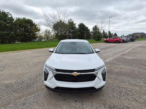 Summit White 2024 Chevrolet Trax LS