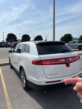 White Platinum Clearcoat Metallic 2014 Lincoln MKT EcoBoost