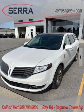 White Platinum Clearcoat Metallic 2014 Lincoln MKT EcoBoost