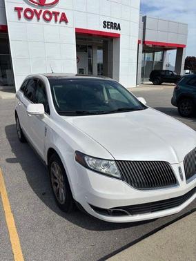 White Platinum Clearcoat Metallic 2014 Lincoln MKT EcoBoost
