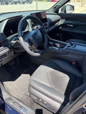 Blueprint 2025 Toyota Grand Highlander Hybrid MAX Platinum