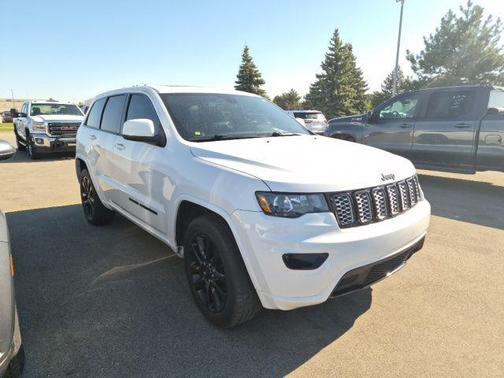 Bright White Clearcoat 2018 Jeep Grand Cherokee Altitude