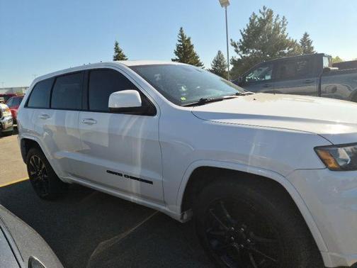 Bright White Clearcoat 2018 Jeep Grand Cherokee Altitude