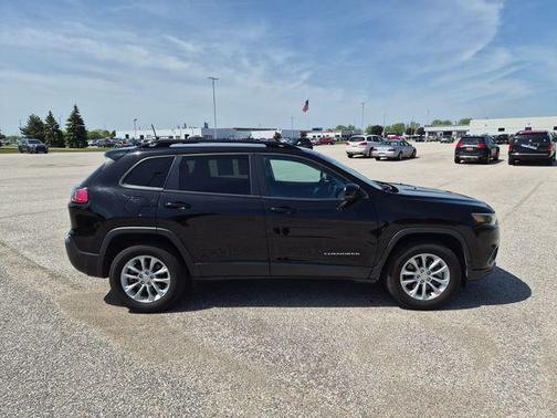 Diamond Black 2022 Jeep Cherokee Latitude Lux
