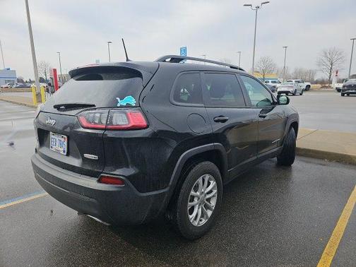 Diamond Black 2022 Jeep Cherokee Latitude Lux