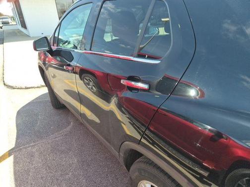 Mosaic Black Metallic 2019 Chevrolet Trax LT