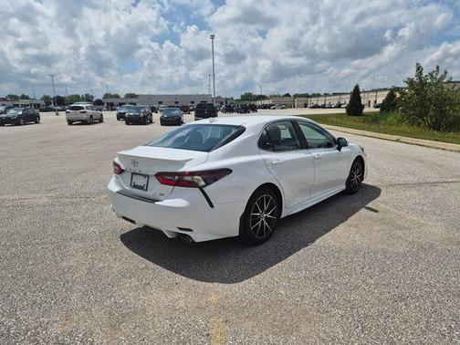 Super White 2021 Toyota Camry SE