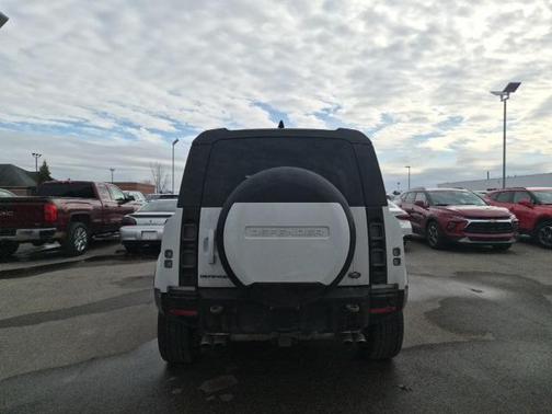 2023 Land Rover Defender 110 V8