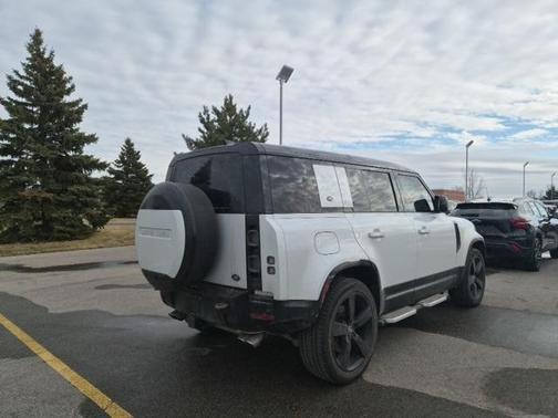 2023 Land Rover Defender 110 V8