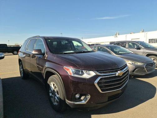 Black Cherry Metallic 2021 Chevrolet Traverse LT Cloth