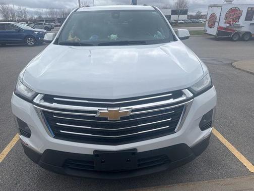 Summit White 2023 Chevrolet Traverse LT Cloth