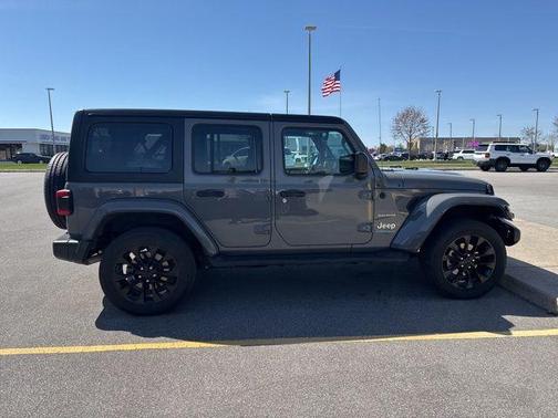 Sting Gray Clearcoat 2023 Jeep Wrangler 4xe Sahara