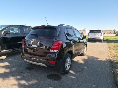 Black Cherry Metallic 2022 Chevrolet Trax LT