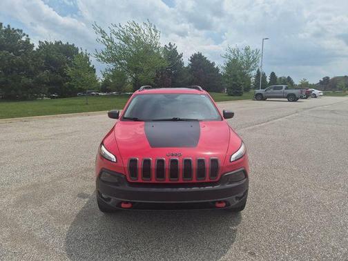 Firecracker Red Clearcoat 2017 Jeep Cherokee Trailhawk
