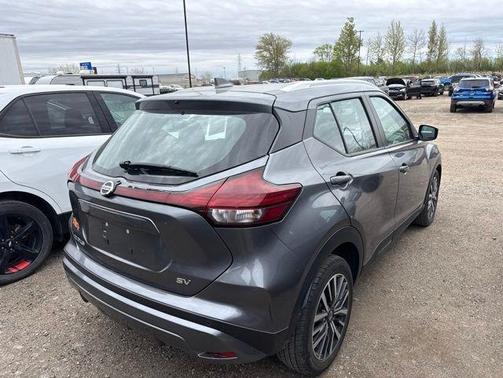 Gun Metallic 2021 Nissan Kicks SV