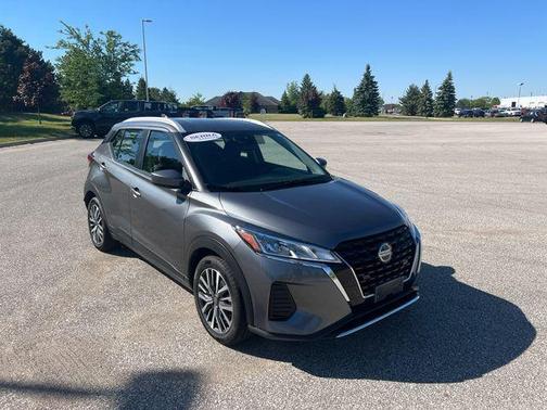Gun Metallic 2021 Nissan Kicks SV