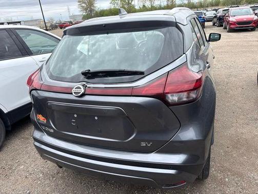 Gun Metallic 2021 Nissan Kicks SV