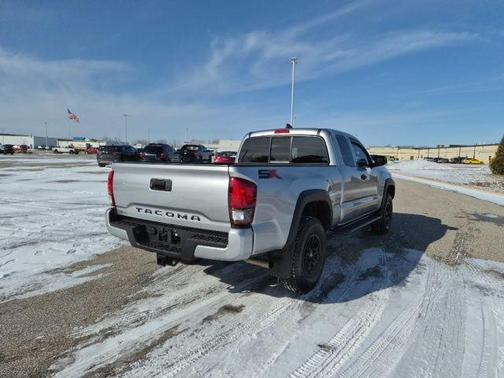 2022 Toyota Tacoma SR