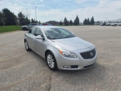 Quicksilver Metallic 2012 Buick Regal Base