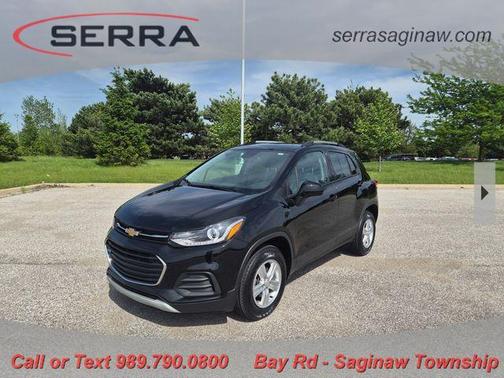 Mosaic Black Metallic 2022 Chevrolet Trax LT