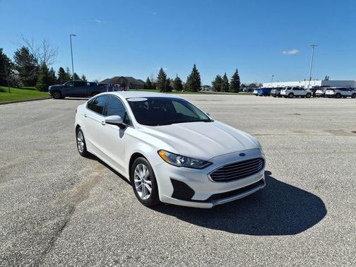 White Platinum Clearcoat Metallic 2020 Ford Fusion SE