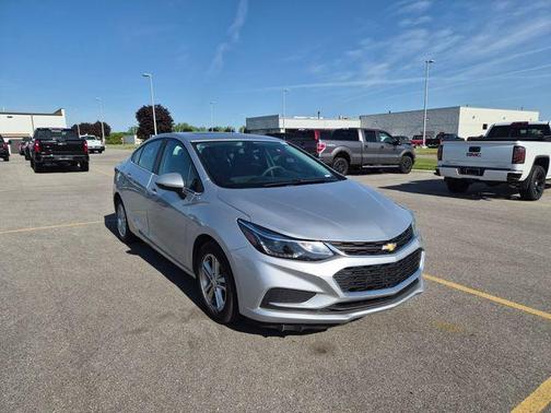 Silver Ice Metallic 2016 Chevrolet Cruze LT Automatic