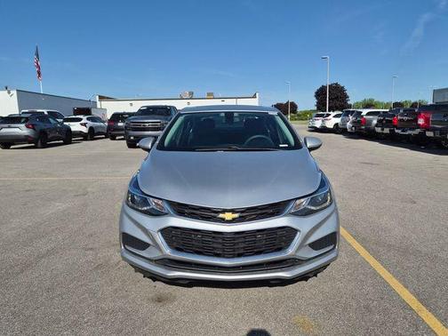 Silver Ice Metallic 2016 Chevrolet Cruze LT Automatic