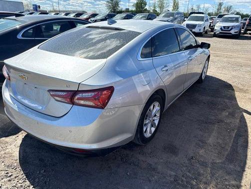 Silver Ice Metallic 2021 Chevrolet Malibu LT