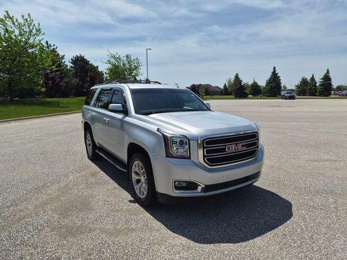 Quicksilver Metallic 2019 GMC Yukon SLE