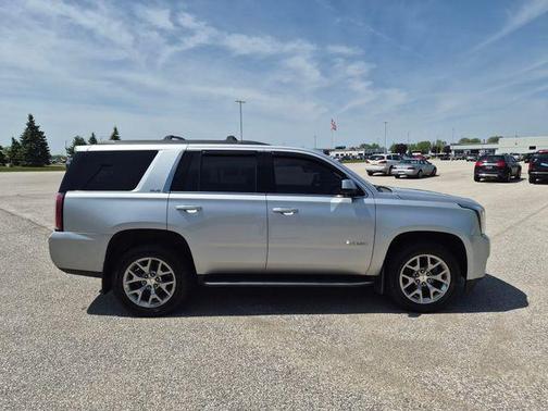 Quicksilver Metallic 2019 GMC Yukon SLE