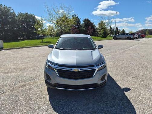 Sterling Gray Metallic 2024 Chevrolet Equinox LT