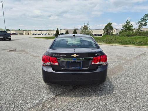 Tungsten Metallic 2014 Chevrolet Cruze 1LT
