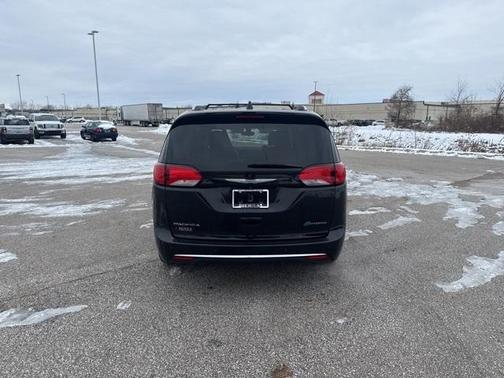 2019 Chrysler Pacifica Hybrid Limited