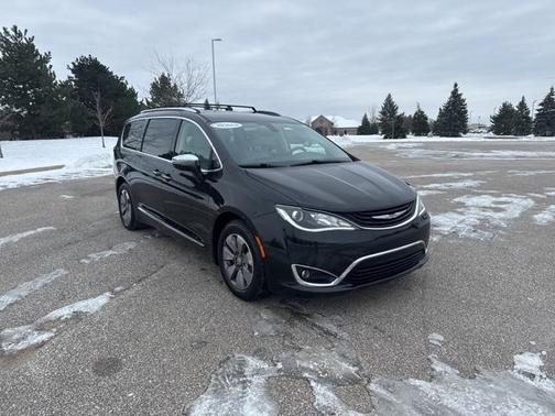 2019 Chrysler Pacifica Hybrid Limited