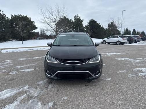 2019 Chrysler Pacifica Hybrid Limited