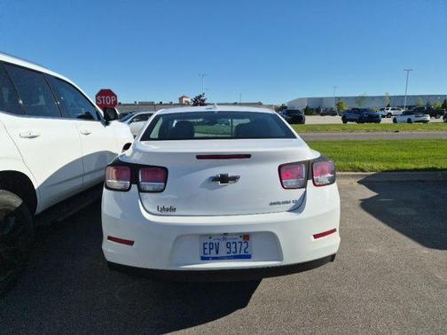 Summit White 2013 Chevrolet Malibu 1LT