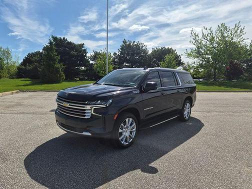 Midnight Blue Metallic 2022 Chevrolet Suburban High Country