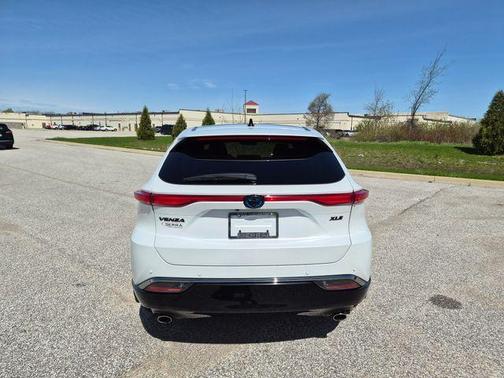 Pearl 2023 Toyota Venza Nightshade