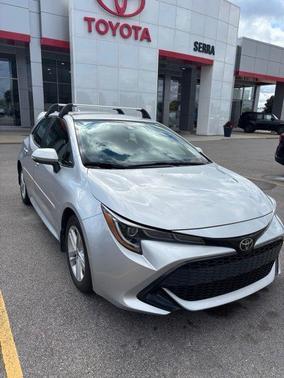 Classic Silver Metallic 2022 Toyota Corolla Hatchback SE