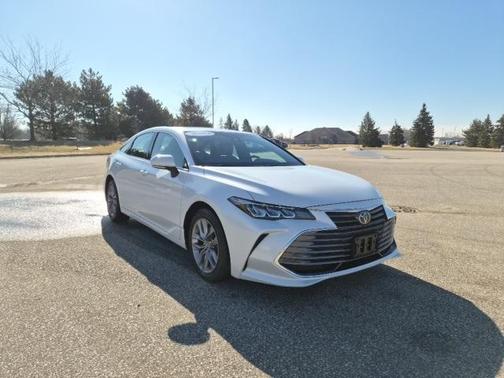 2020 Toyota Avalon XLE