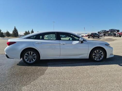 2020 Toyota Avalon XLE