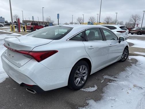 2020 Toyota Avalon XLE